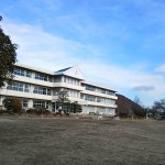 母校、でも校舎は新しい…