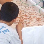 涼しそうな金魚すくい