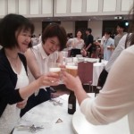 同じテーブル内で乾杯！